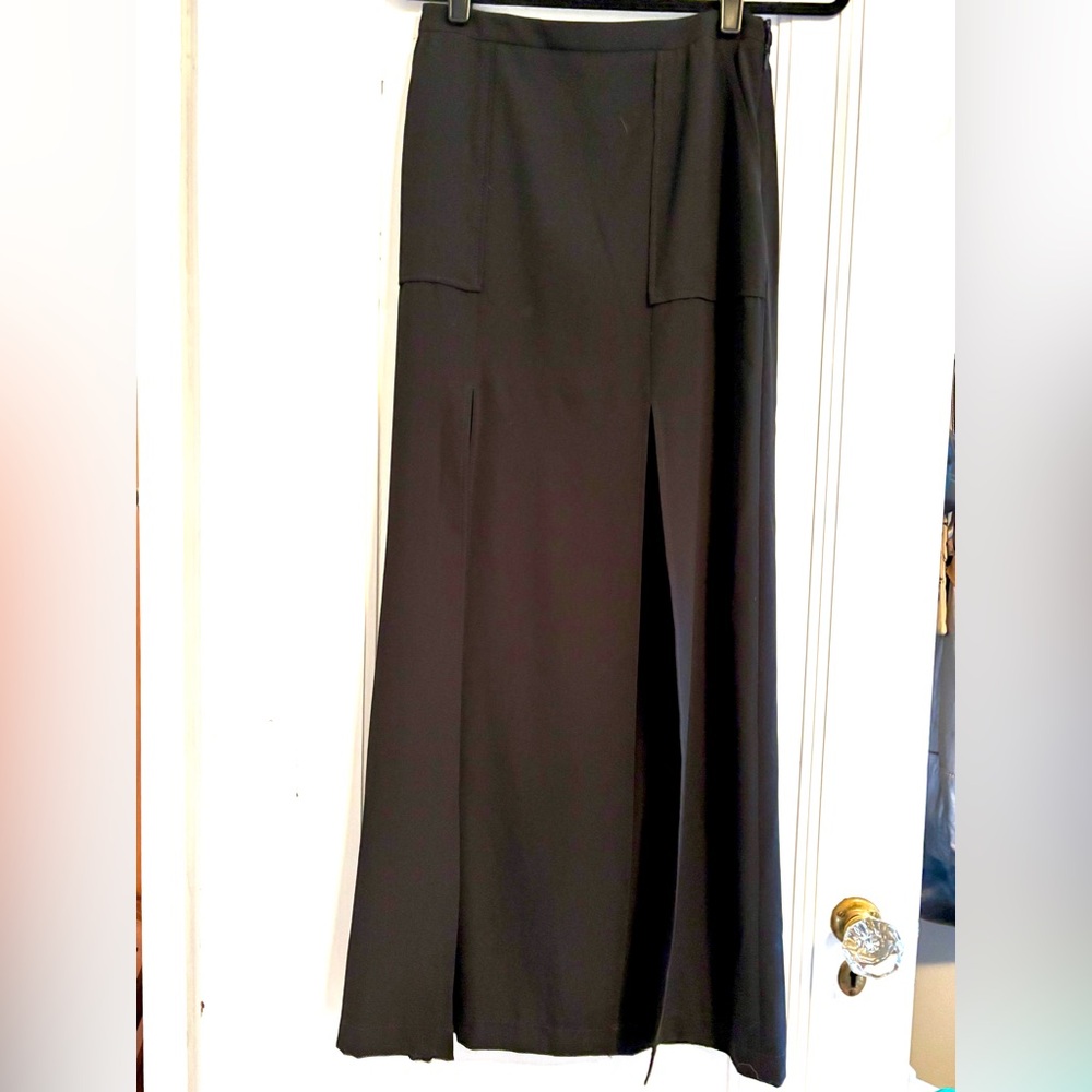 BCBG | black Maxi skirt w: patch pockets and double slit at bottom.